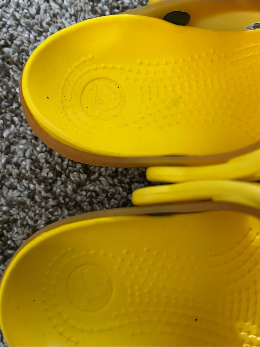 Kids Crocs Classic Clog- Translucent Pink /  Yellow- size C10-11 (Little Kid)
